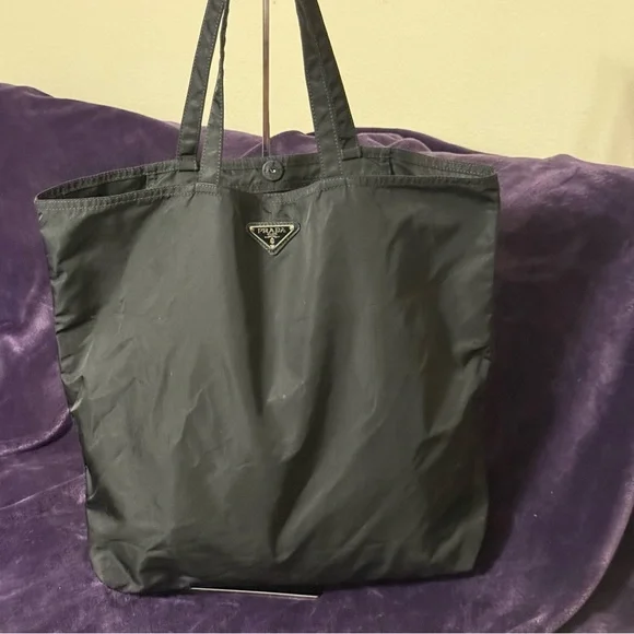 🔥SALE🔥🖤AUTHENTIC RARE PRADA NYLON ROBOT TOTE BAG🖤